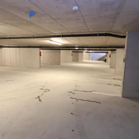 Modern With Balcony And Access To Sauna Lejlighed *