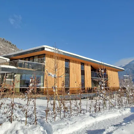 Modern With Balcony And Access To Sauna Neukirchen am Großvenediger