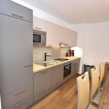 Modern With Balcony And Access To Sauna *