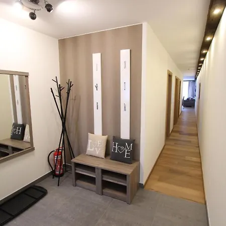 Modern With Balcony And Access To Sauna Lejlighed