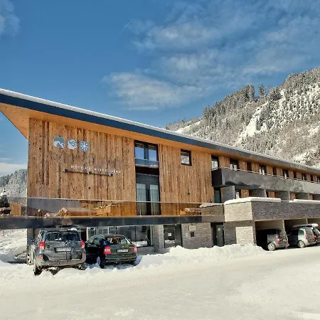 Modern With Balcony And Access To Sauna